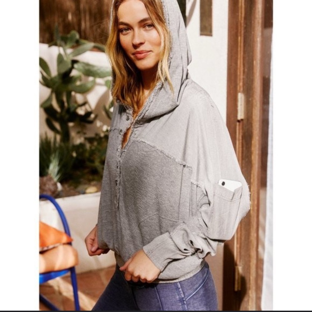 Free people Movement Windy Meadow Heather Gray distressed Hoodie Sweater M‎